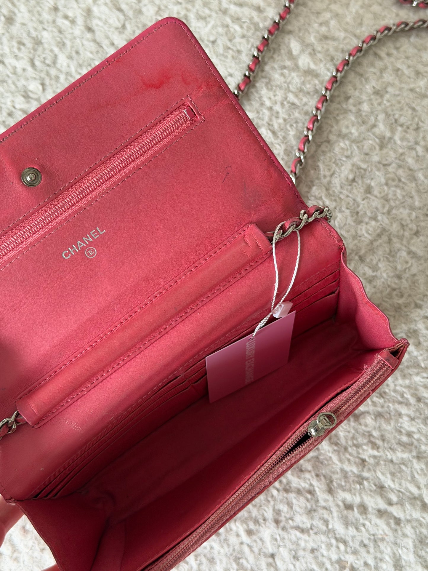 Pre-Owned Pink Timeless Caviar Leather Wallet on Chain