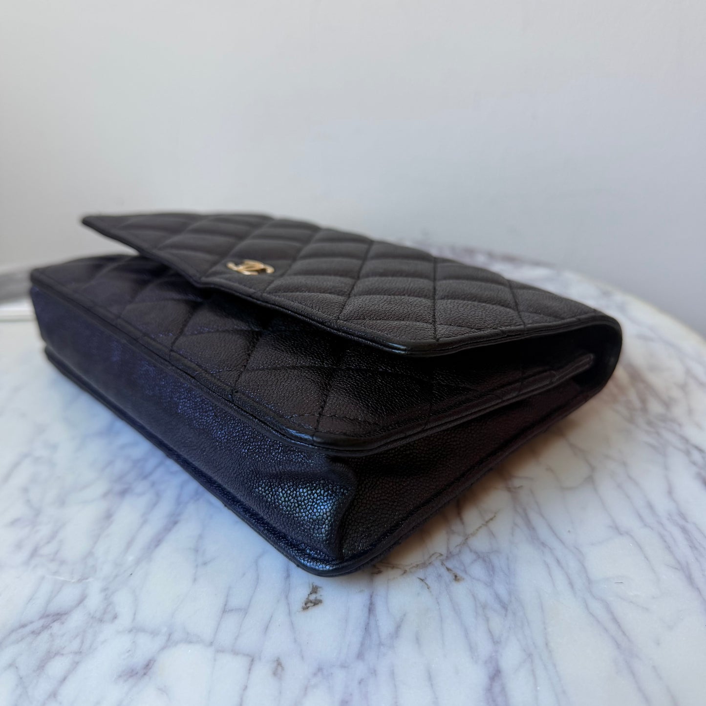 2019 Iridescent Shiny Caviar Leather Wallet on Chain Handbag