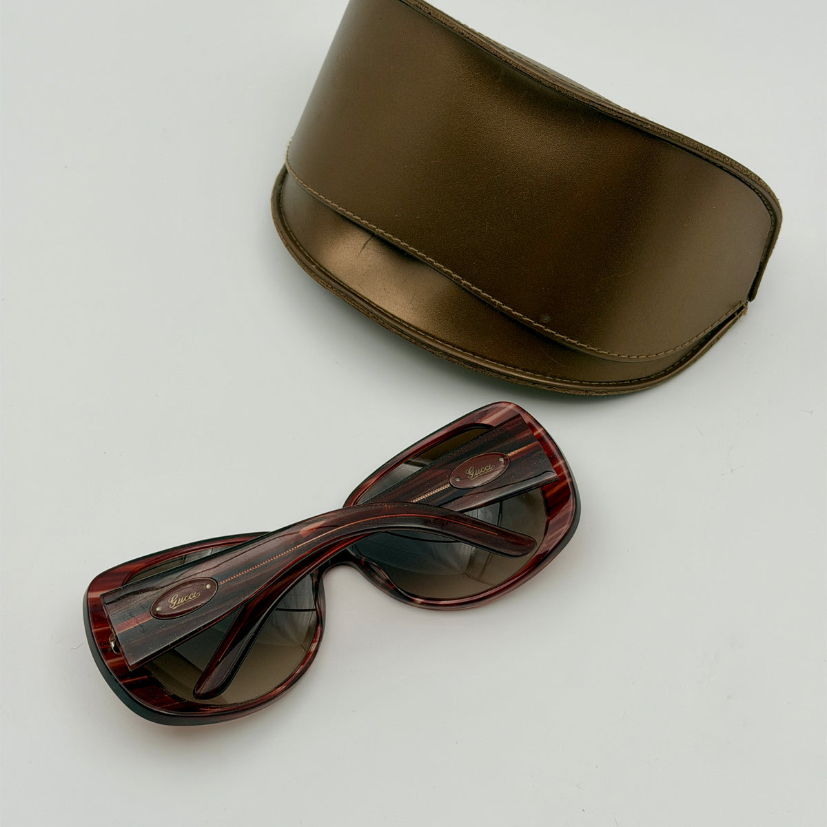 Pre-Owned Red Sunglasses