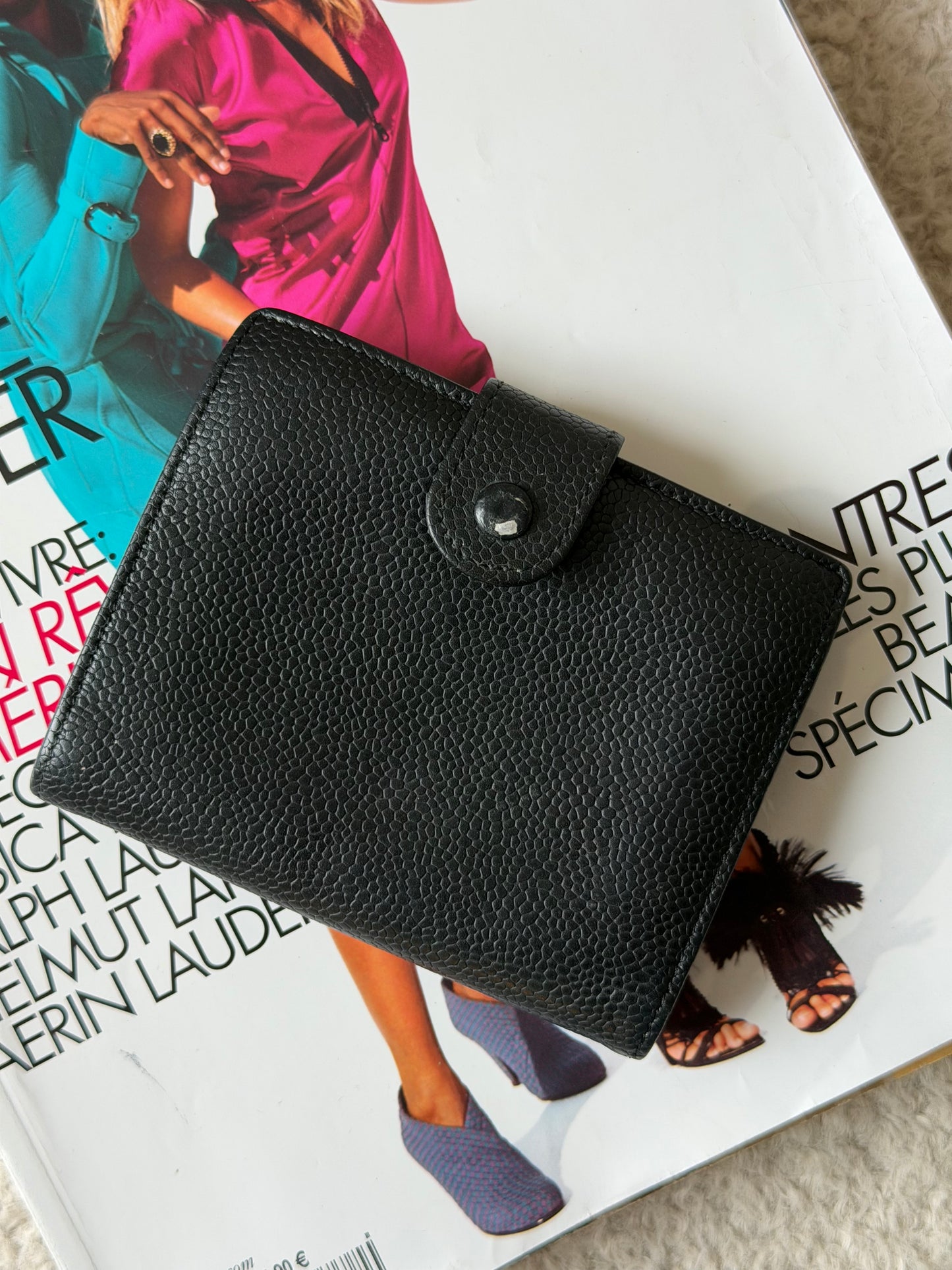 Pre-Owned Black Caviar Leather Wallet