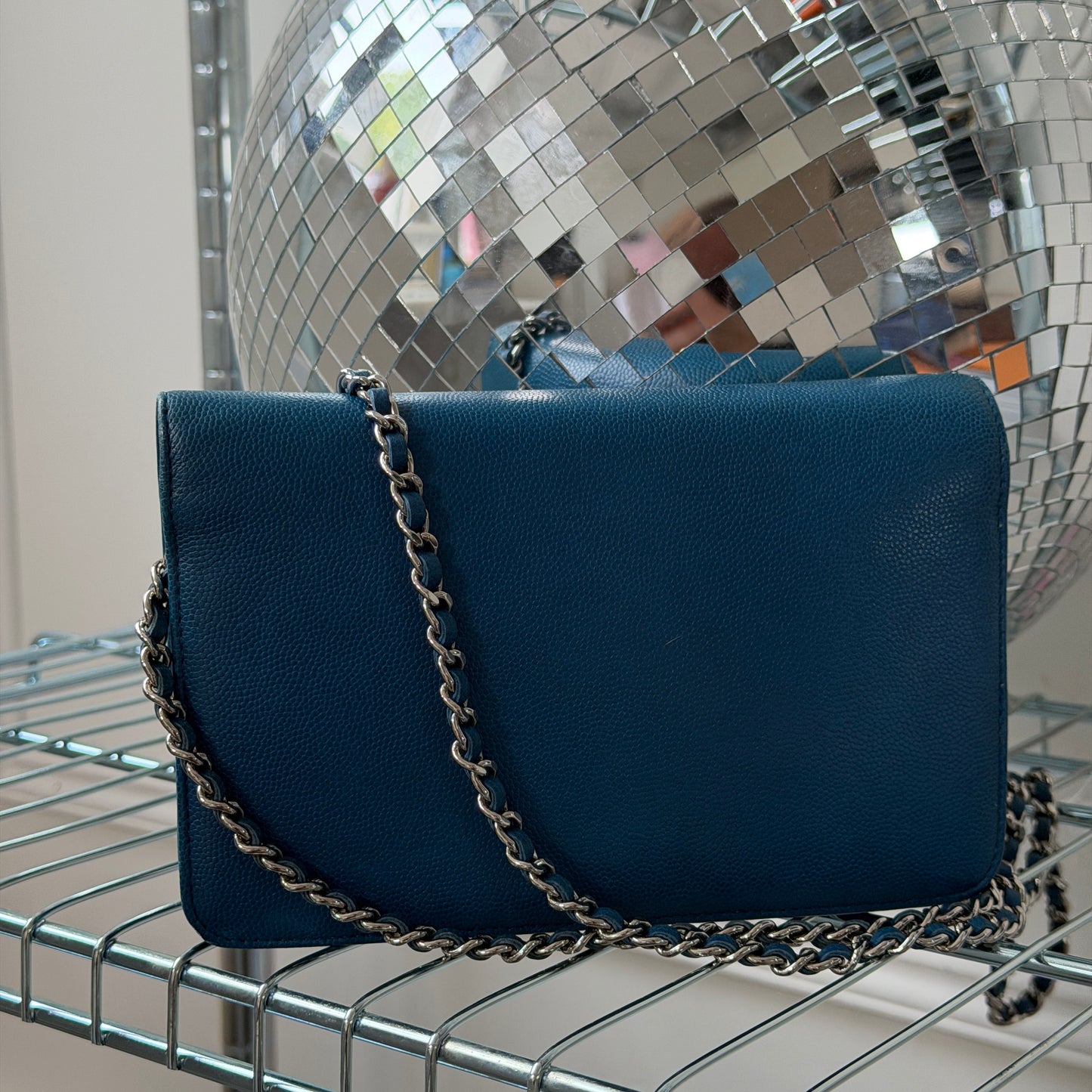 Pre-Owned Blue Caviar Leather Wallet on Chain