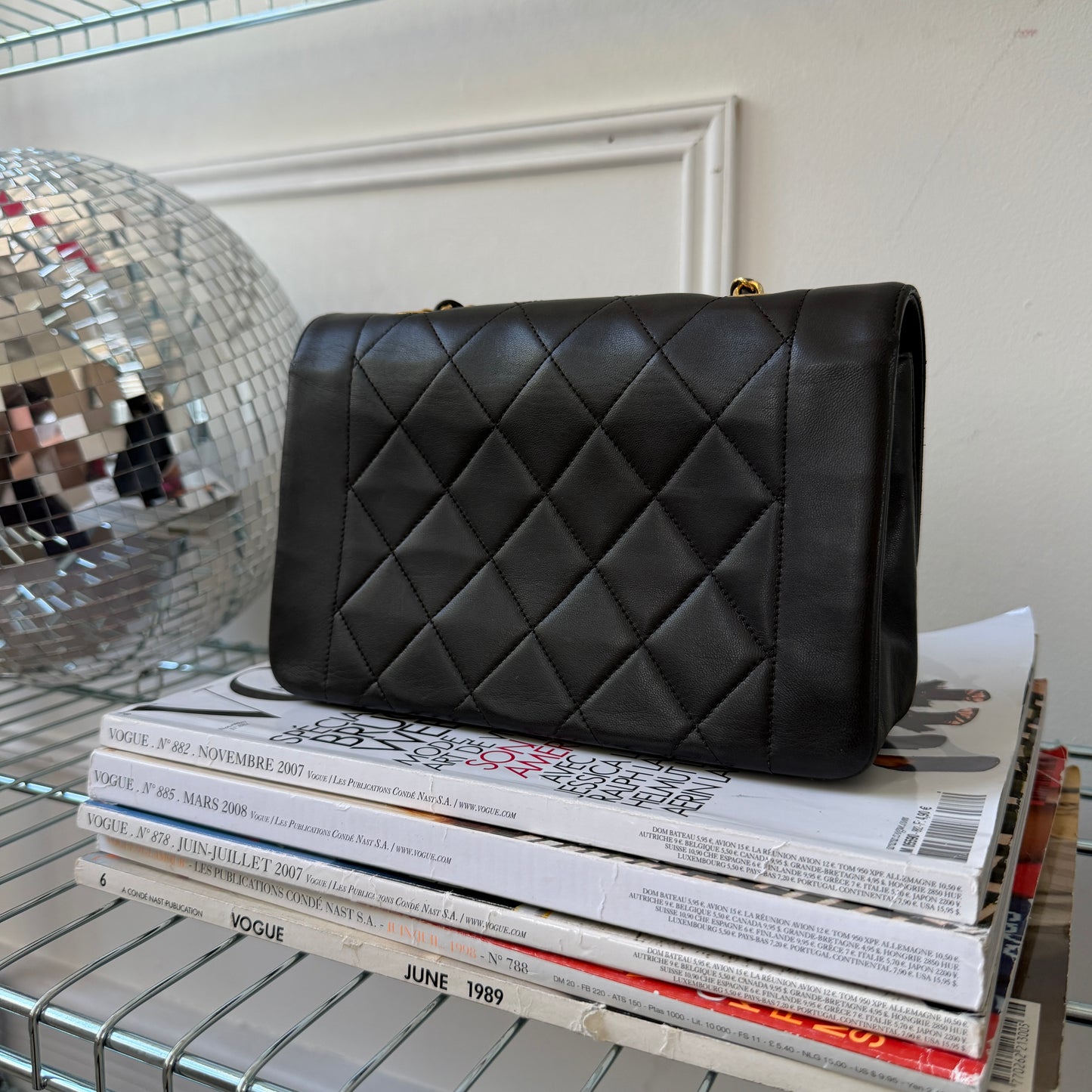 Pre-Owned Black Matelassé Lambskin Leather Diana Crossbody Bag