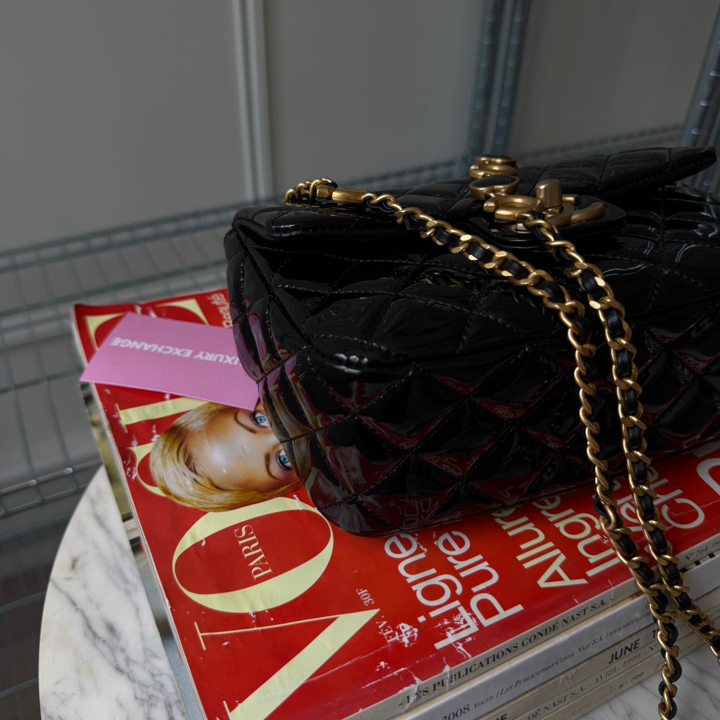 Pre-Owned Black Matelassé Patent Leather Charm Flap Crossbody Bag