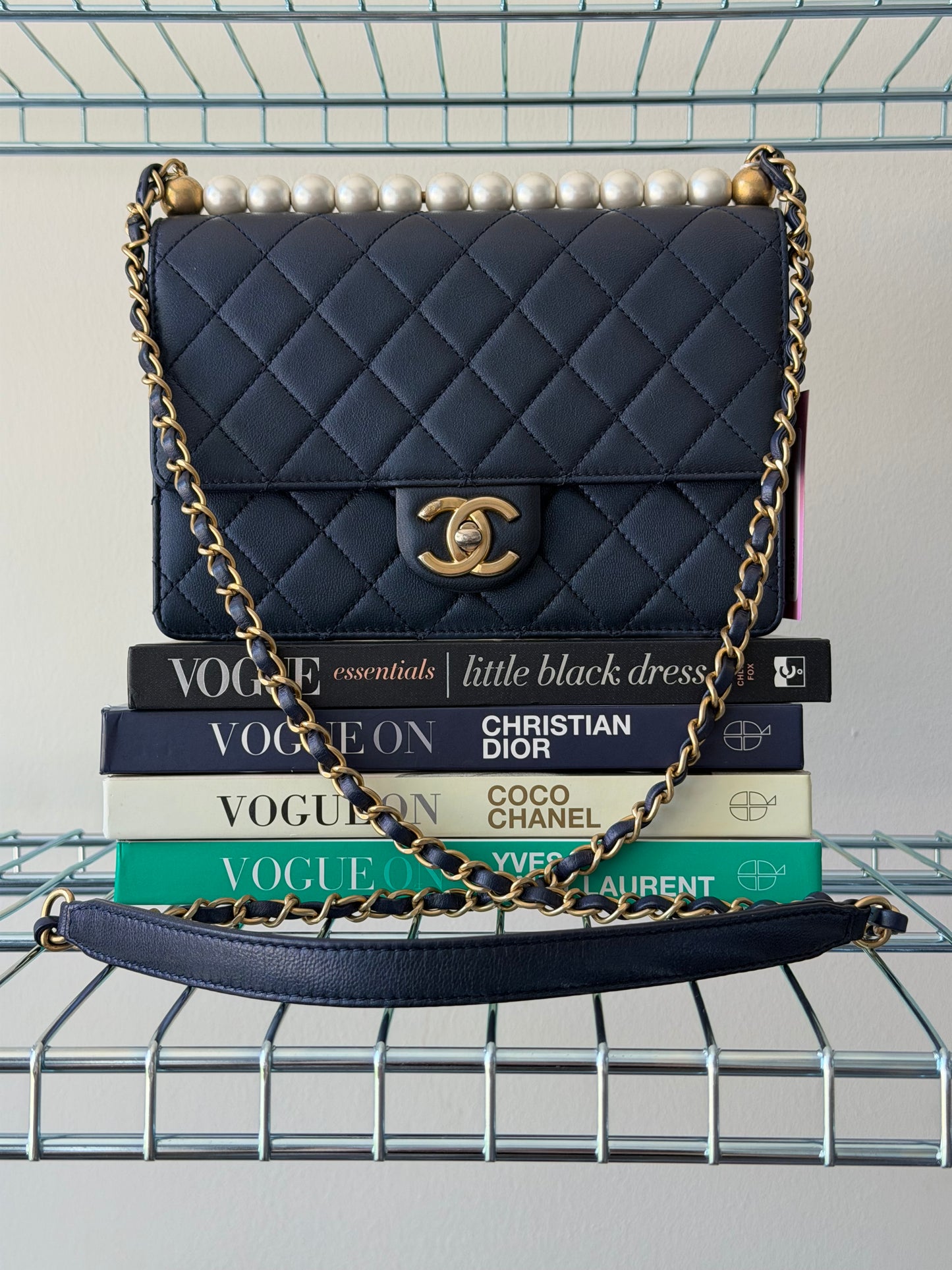 Pre-Owned Navy Metallic Lambskin Pearl Single Flap