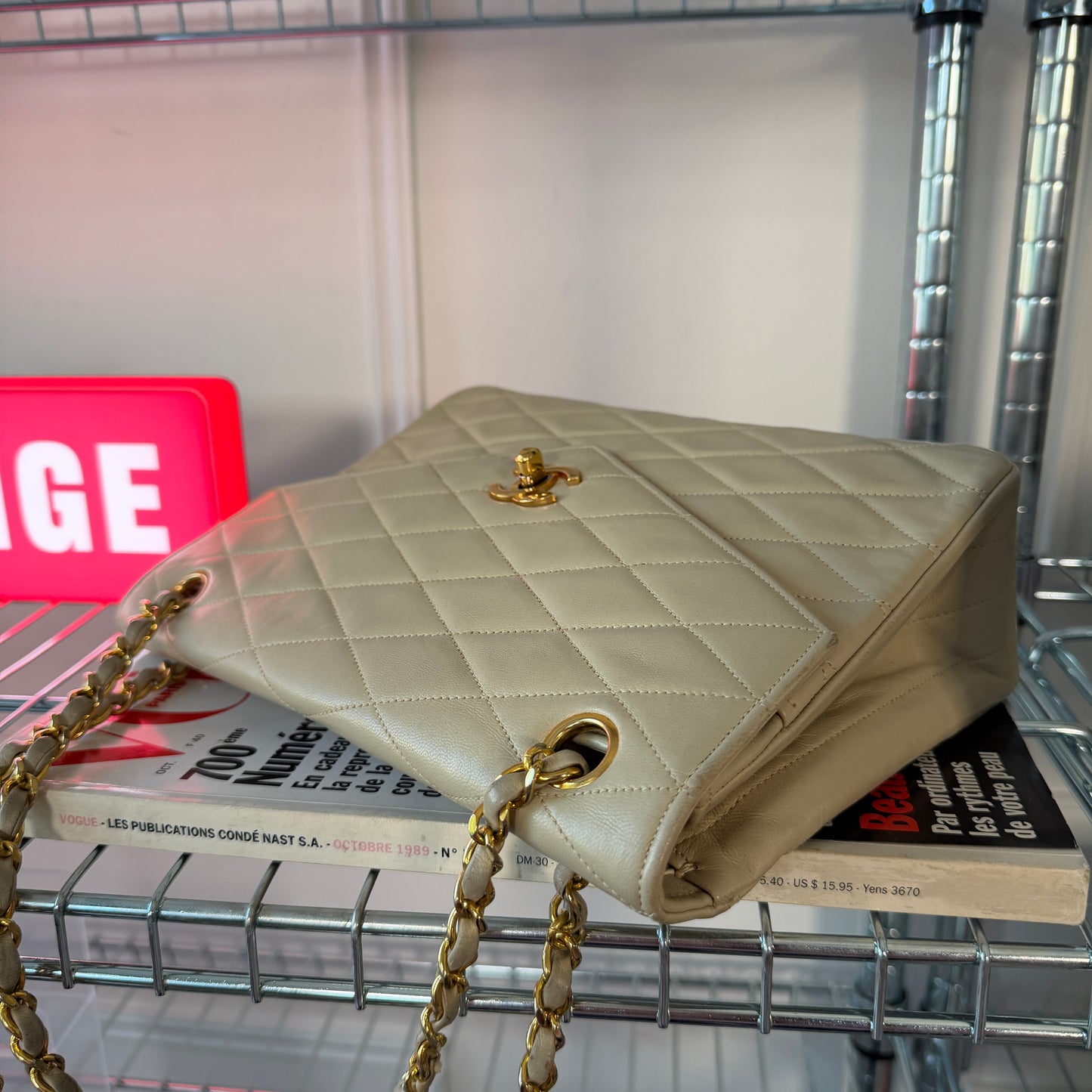 Pre-Owned Beige Lambskin Single Flap Shoulder Bag