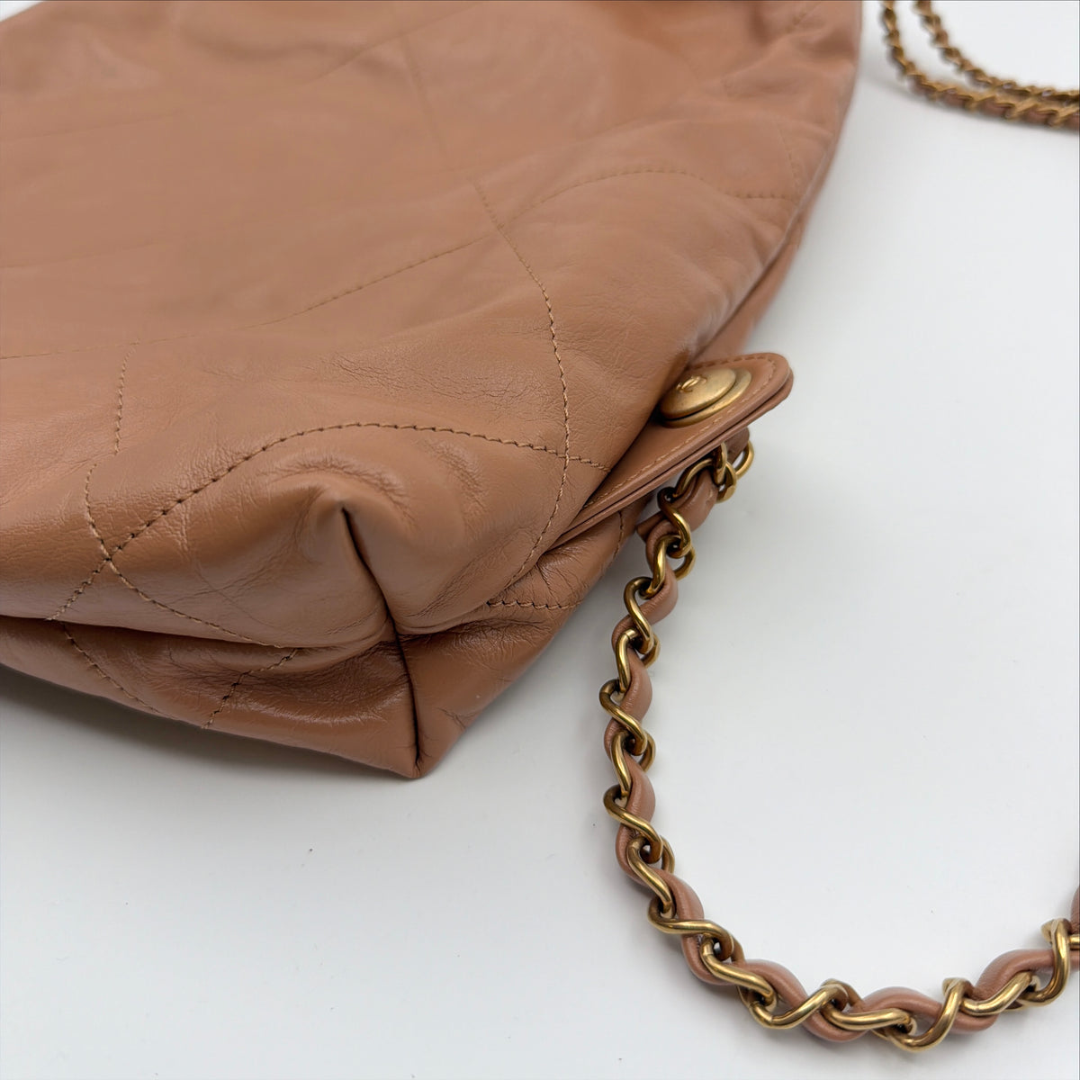 Pre-Owned Beige Fonce '22' Shiny Lambskin Leather Backpack