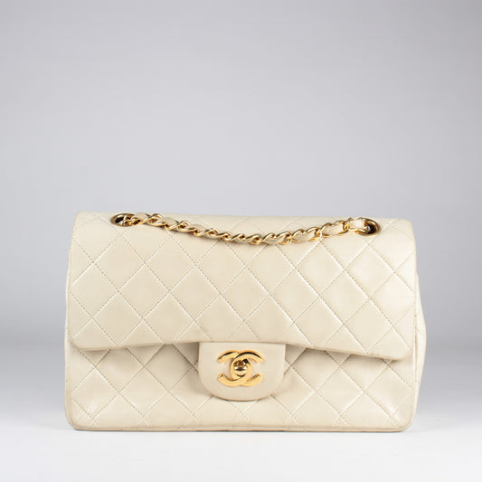 Classic Flap - Beige
