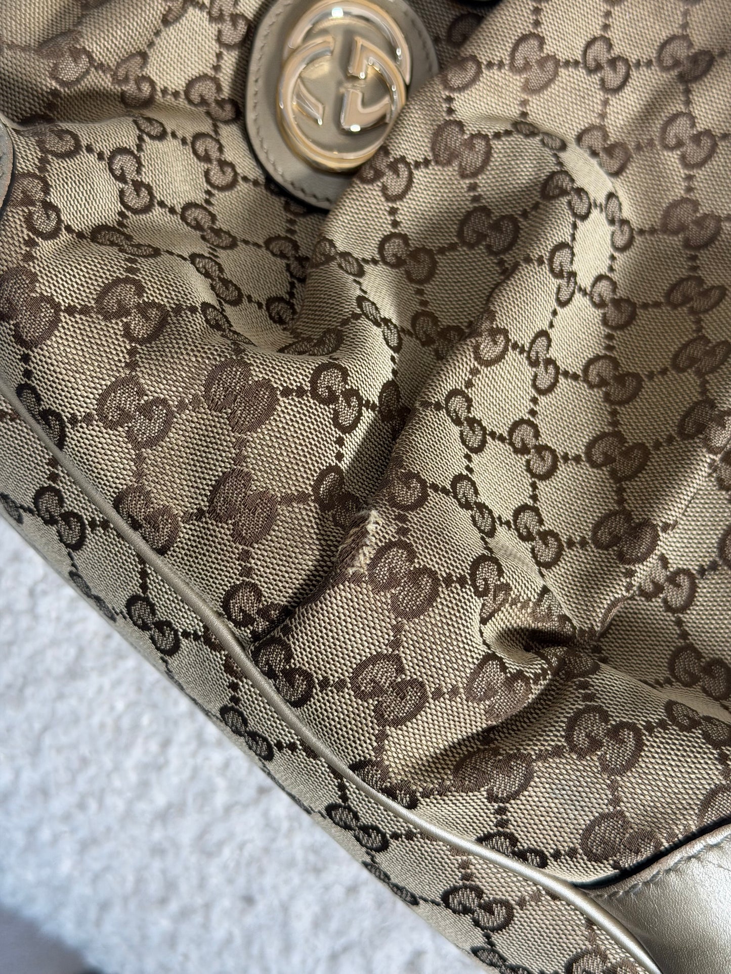 Pre-Owned Beige GG Canvas Tote Bag