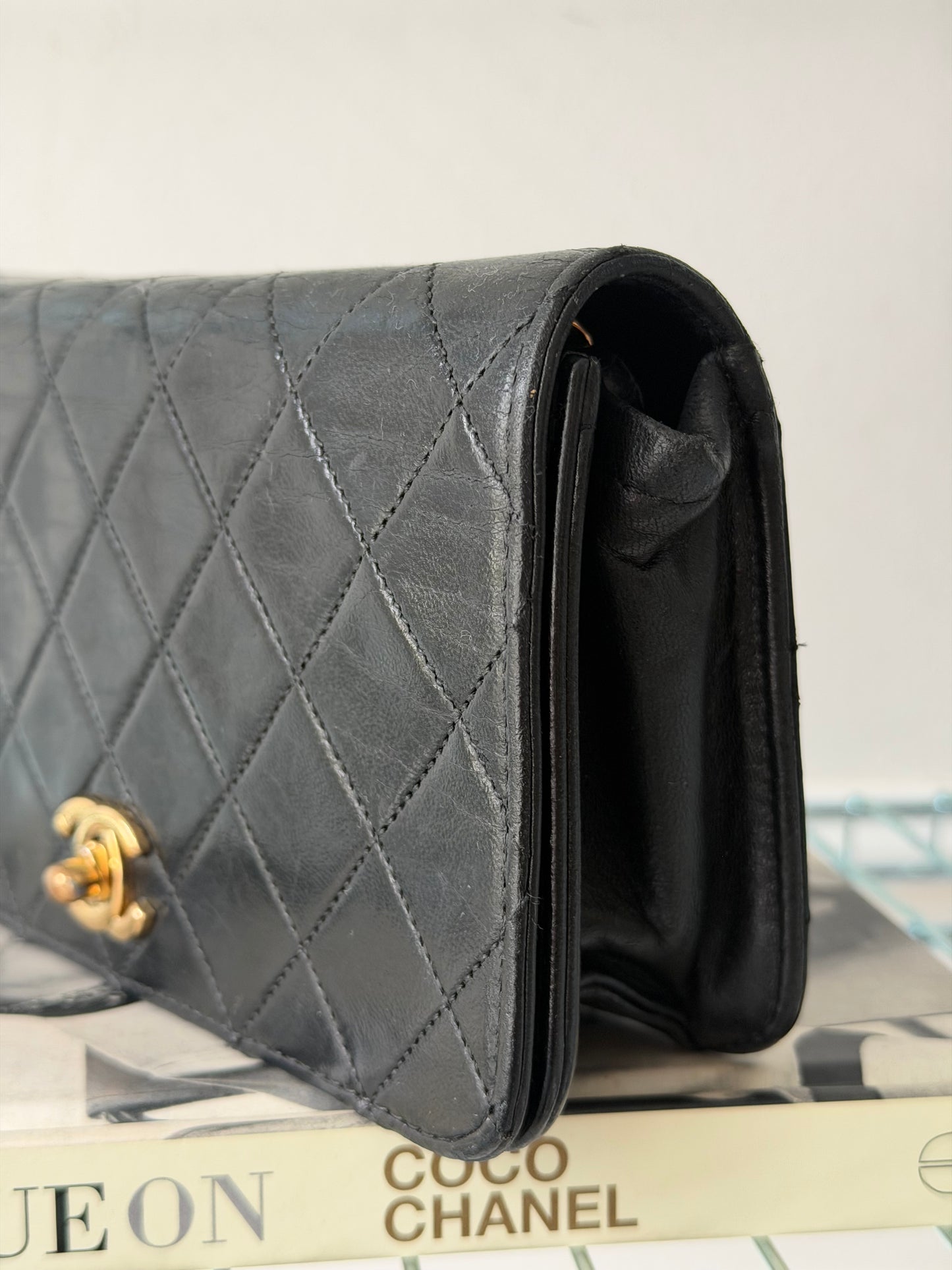 Pre-Owned Black Matelassé Lambskin Turnlock Full Flap Handbag