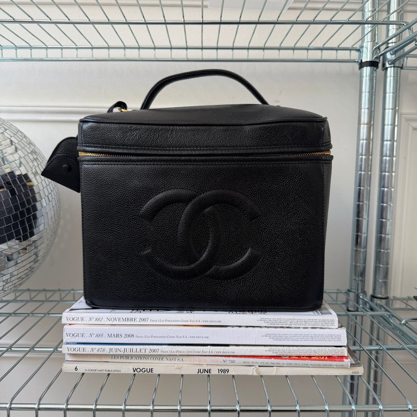 Pre-Owned Black Caviar Leather Large Vanity Bag