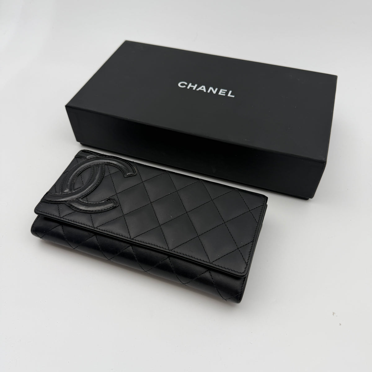 Pre-Owned Black Cambon Lambskin Leather Wallet