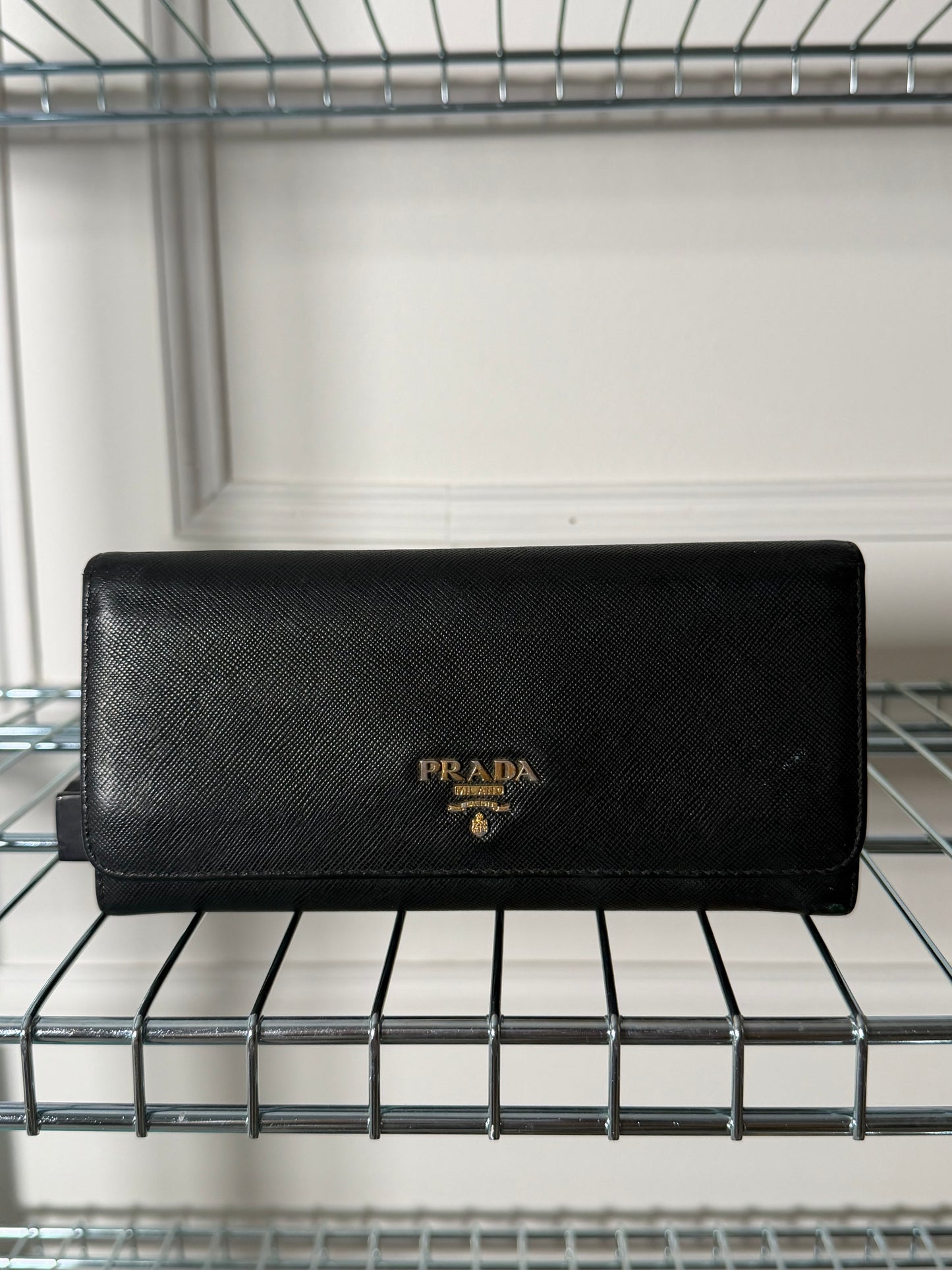 Pre-Owned Black Saffiano Leather Fold Wallet