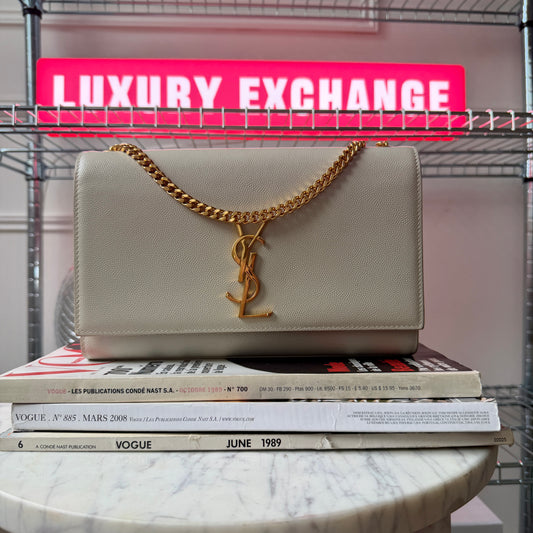 Pre-Owned Leather Flap Crossbody Bag