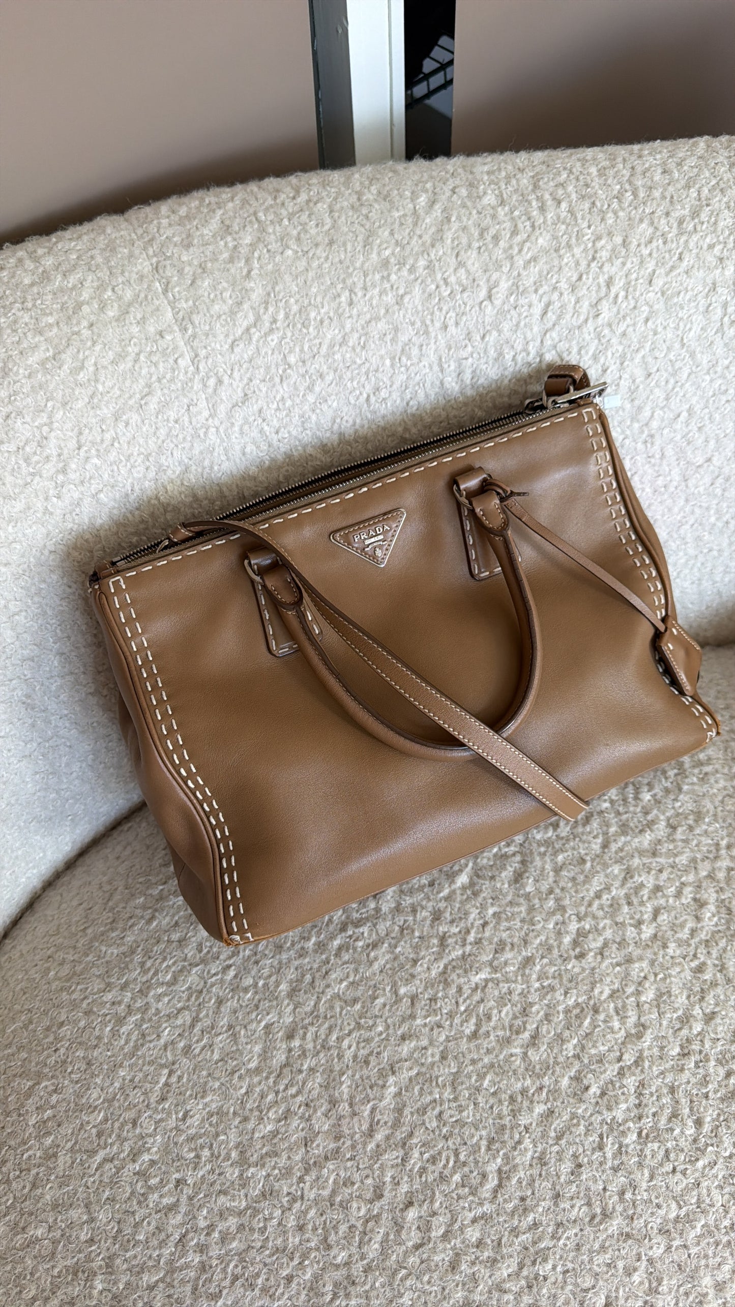 Pre-Owned Tan Leather 'Baggy' Medium Galleria Crossbody Bag