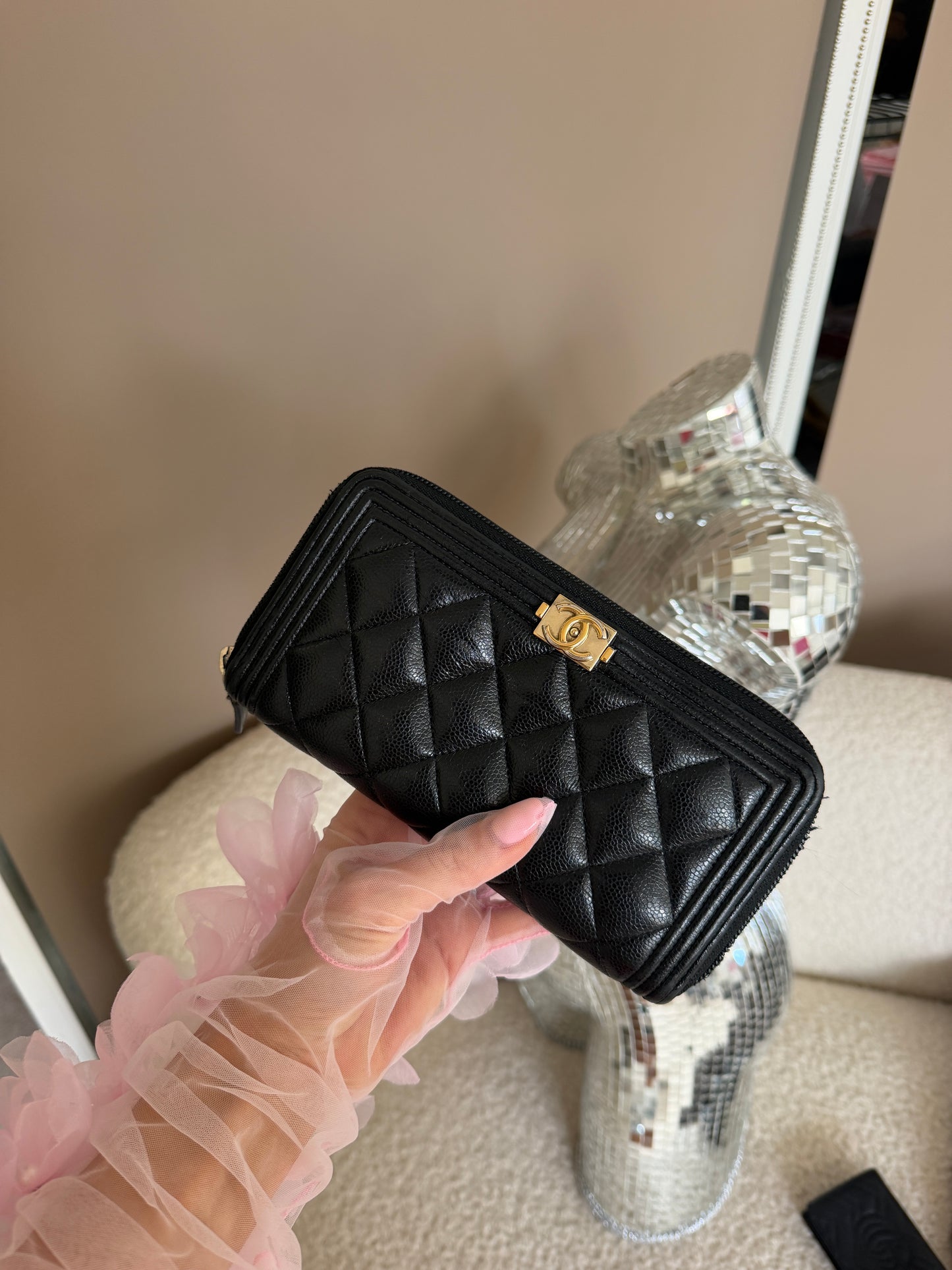 Pre-Owned Black 'Boy' Caviar Leather Zip Wallet