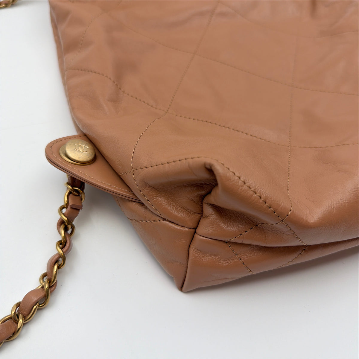 Pre-Owned Beige Fonce '22' Shiny Lambskin Leather Backpack