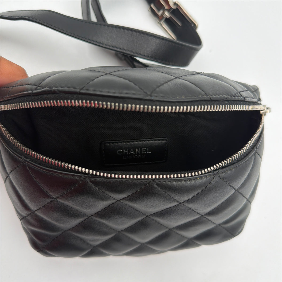 Pre-Owned Black Matelassé Lambskin Leather Belt Bag
