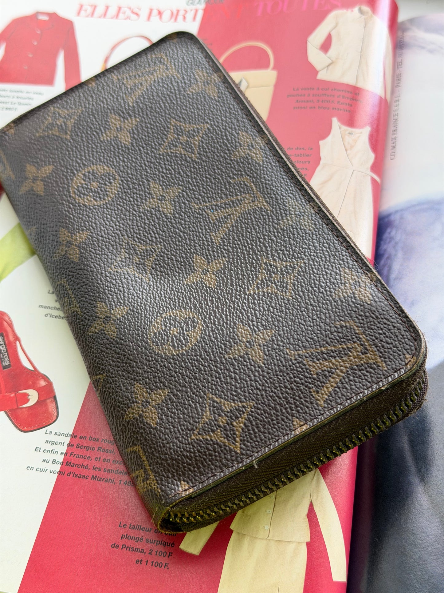 Pre-Owned LV Monogram Canvas Zip Wallet