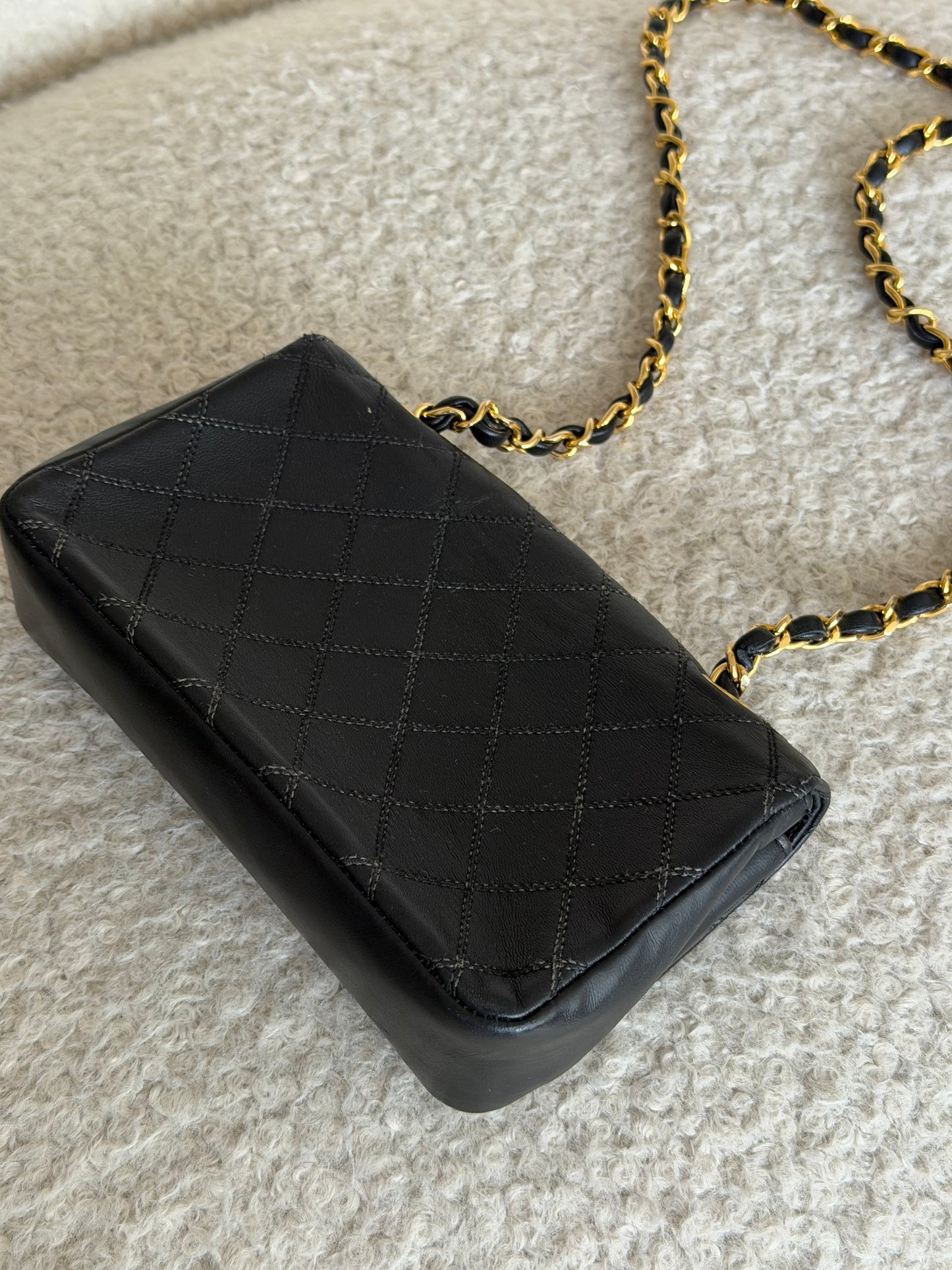 Pre-Owned Black Matelassé Lambskin Leather Big CC Single Flap Crossbody Bag