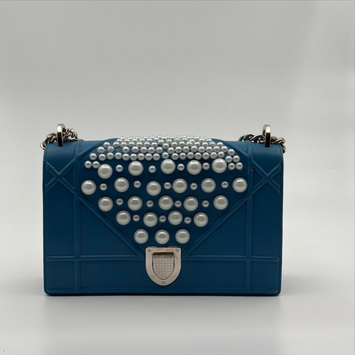 Pre-Owned Pearl Blue Leather Diorama Crossbody Bag