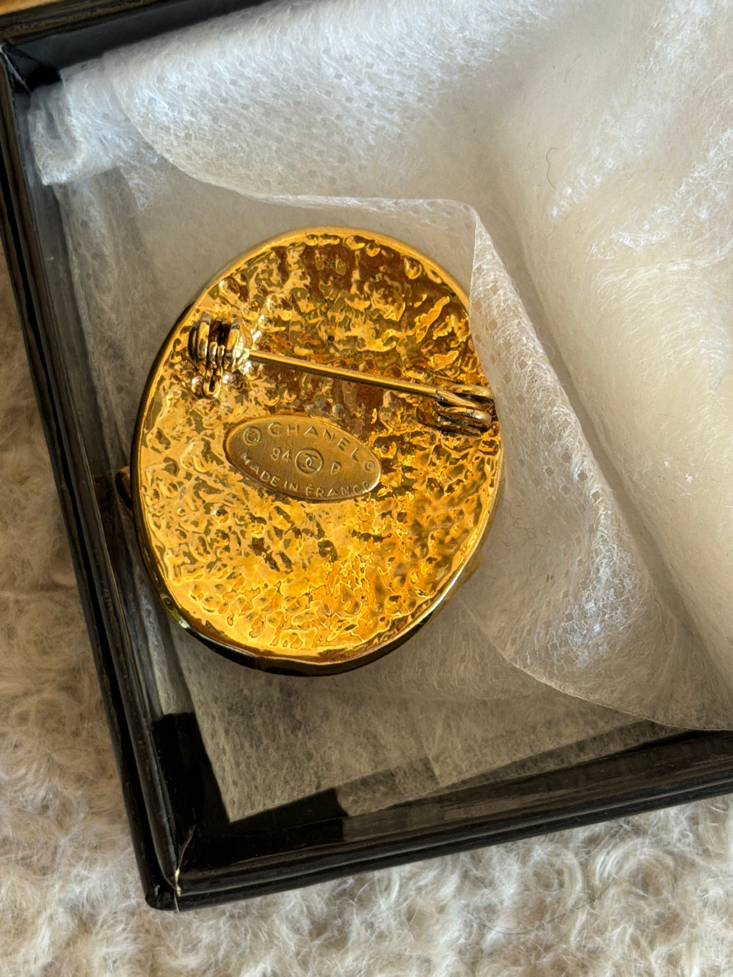 Pre-Owned CC Gold-Plated Brooch
