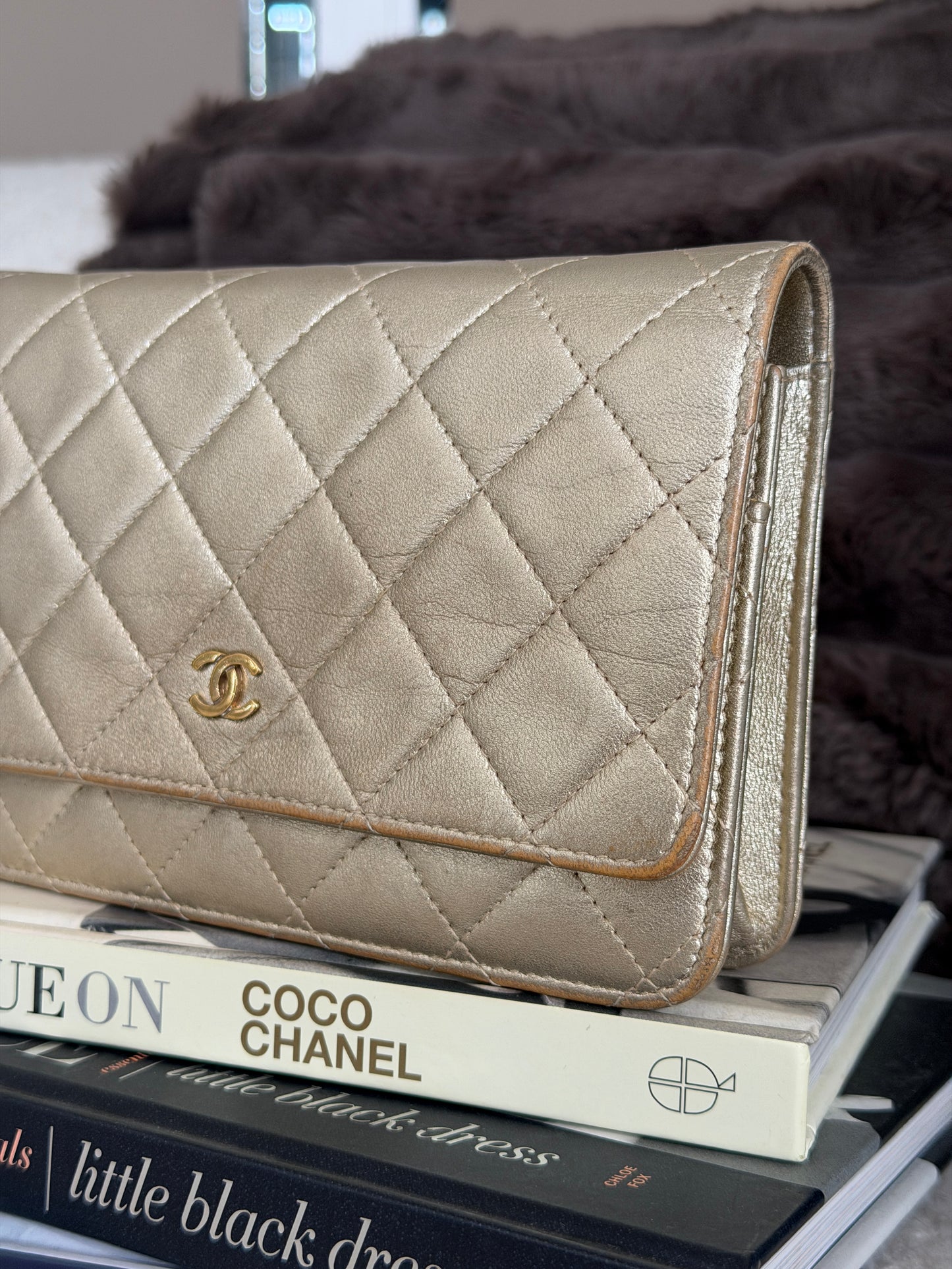 Pre-Owned Gold Metallic Lambskin Leather Wallet on Chain