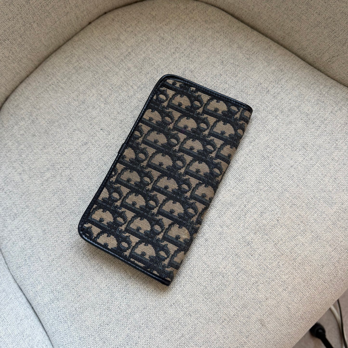 Pre-Owned Navy Oblique Canvas Wallet