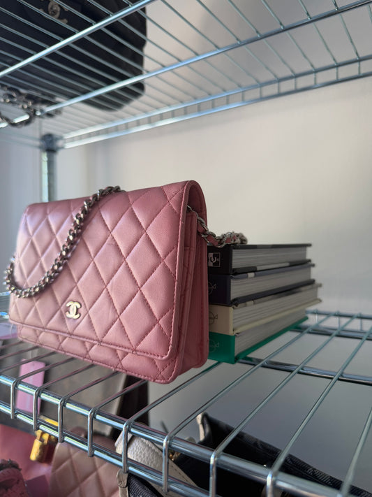Pre-Owned Pink Matelassé Lambskin Wallet on Chain