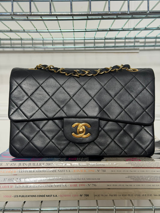 Pre-Owned Black Matelassé Lambskin Small Classic Double Flap Shoulder Bag