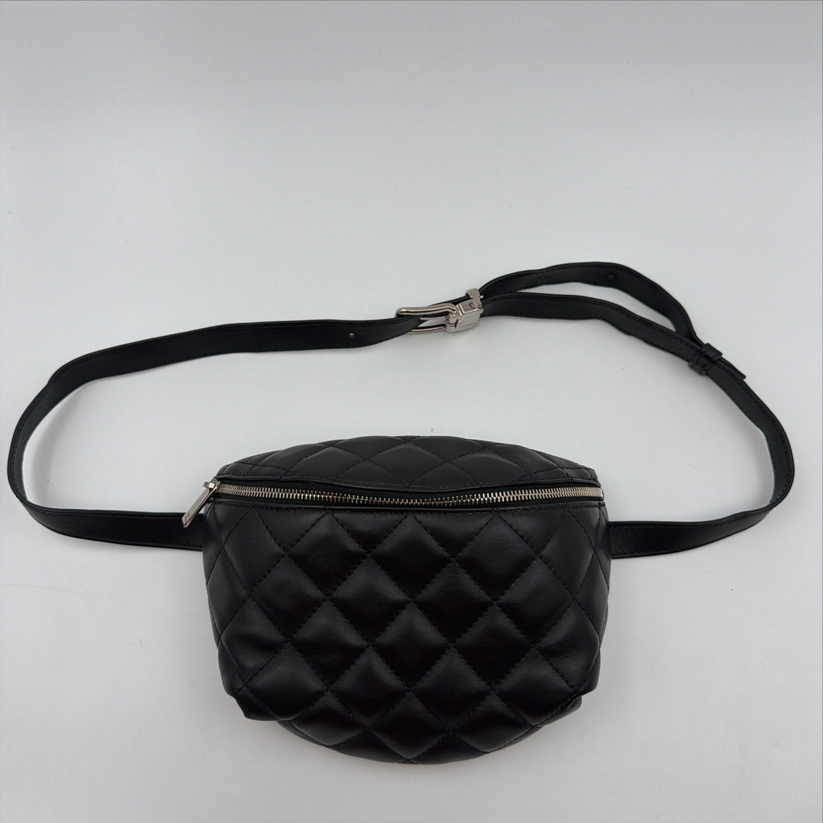 Pre-Owned Black Matelassé Lambskin Leather Belt Bag