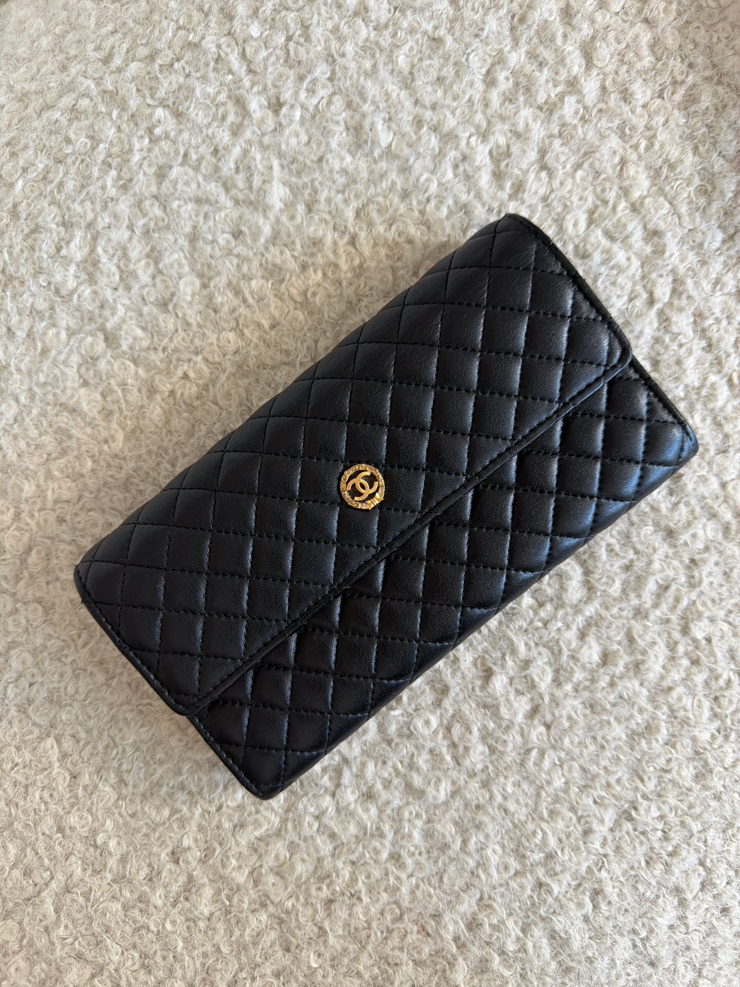 Pre-Owned Black Micromatelassé Lambskin Leather Wallet