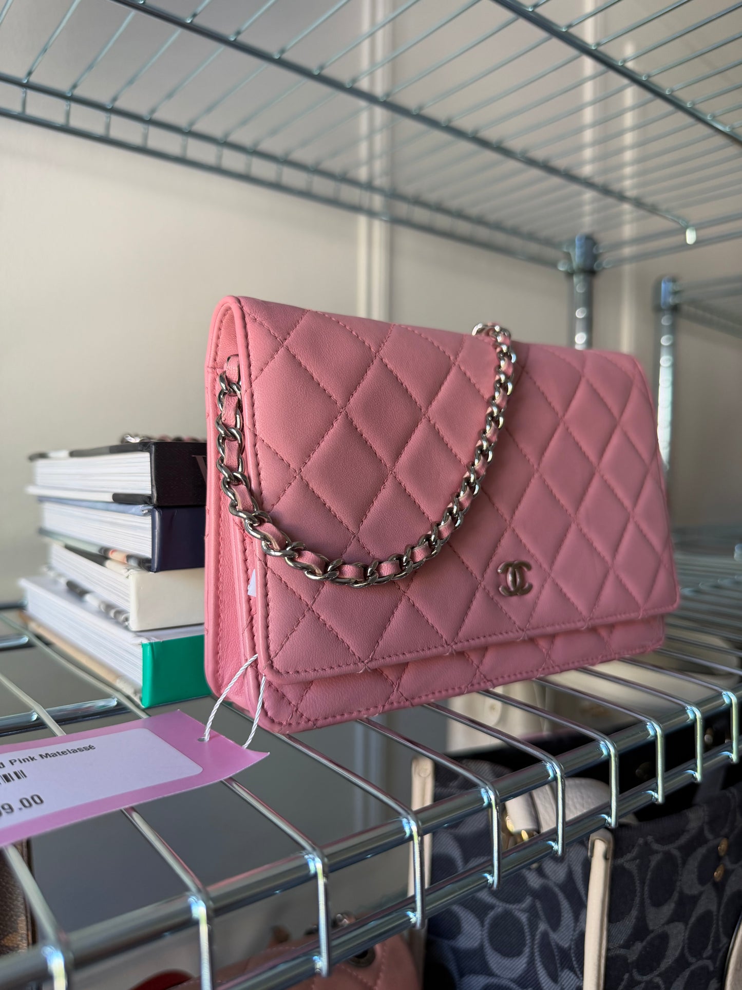 Pre-Owned Pink Matelassé Lambskin Wallet on Chain
