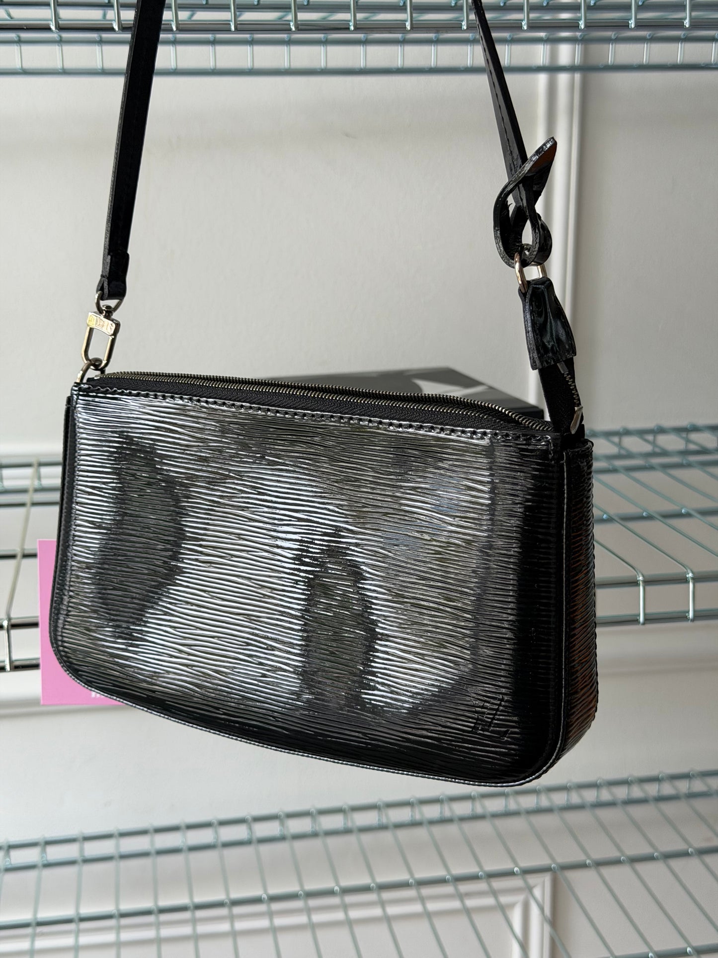 Pre-Owned Black Epi Electric Leather Pochette Shoulder Bag