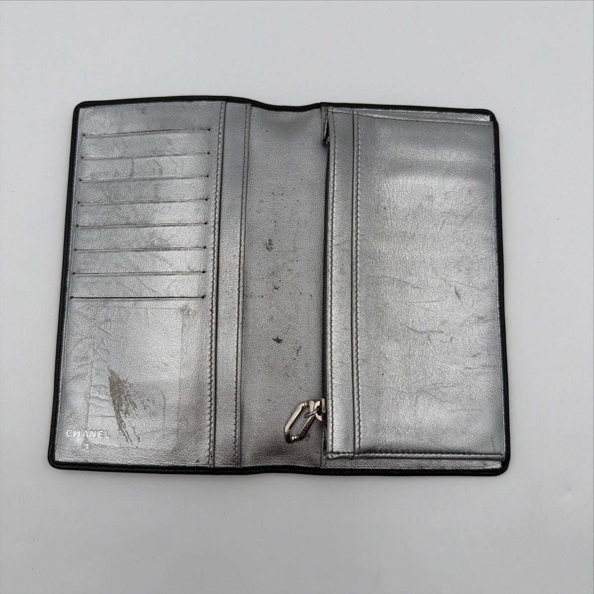 Pre-Owned Black Piano-Quilted Lambskin Organiser Wallet