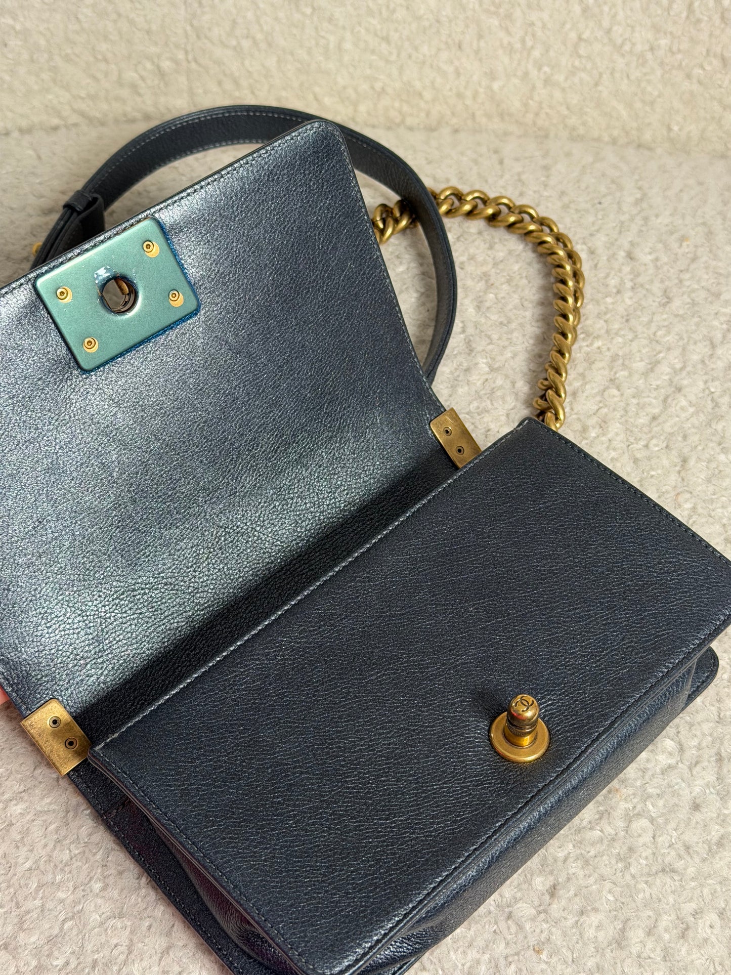 Pre-Owned Grey Iridescent Calfskin Leather Handbag