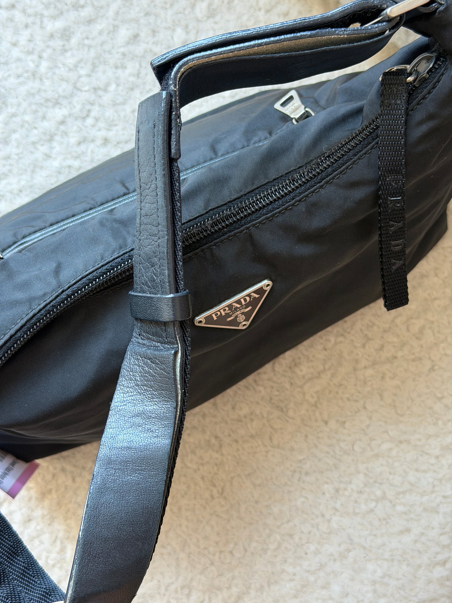 Pre-Owned Black Nylon Shoulder Bag