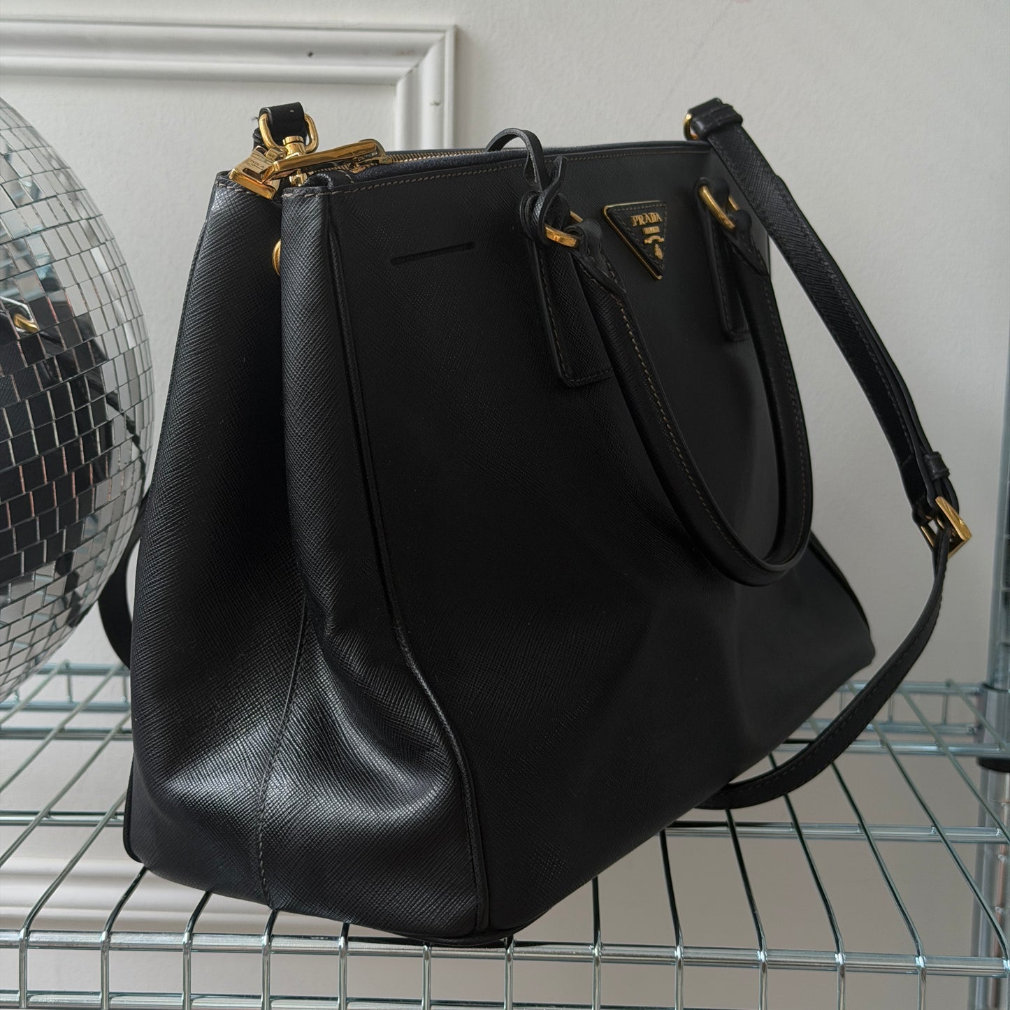 Pre-Owned Black Saffiano Leather Galleria Bag