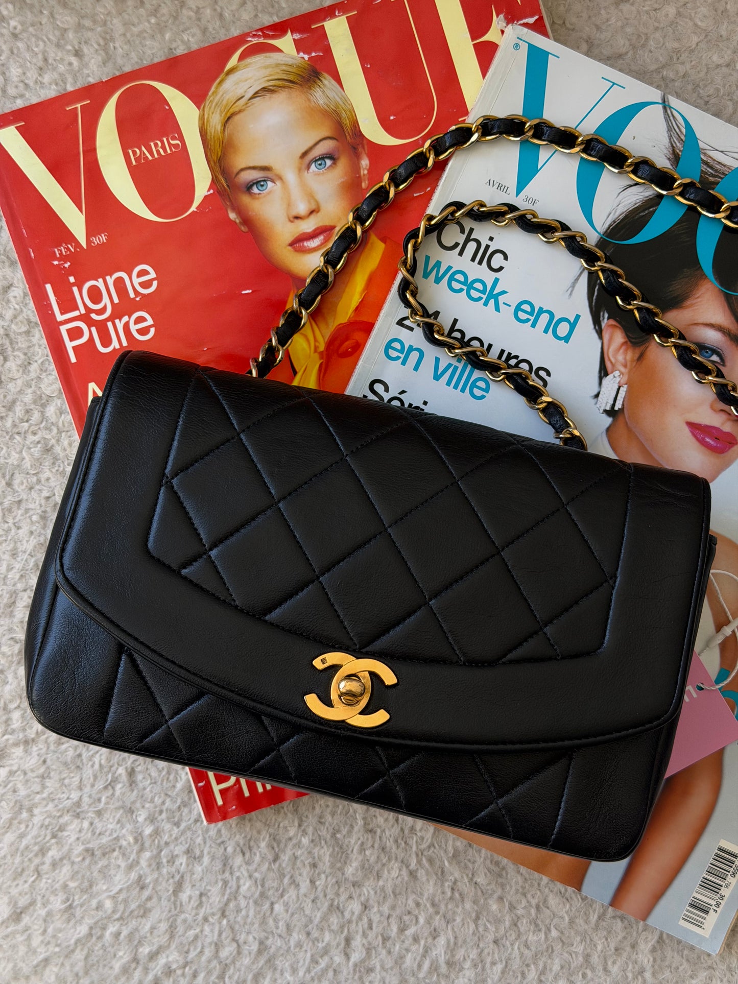 Pre-Owned Black Matelassé Lambskin Diana Single Flap Crossbody