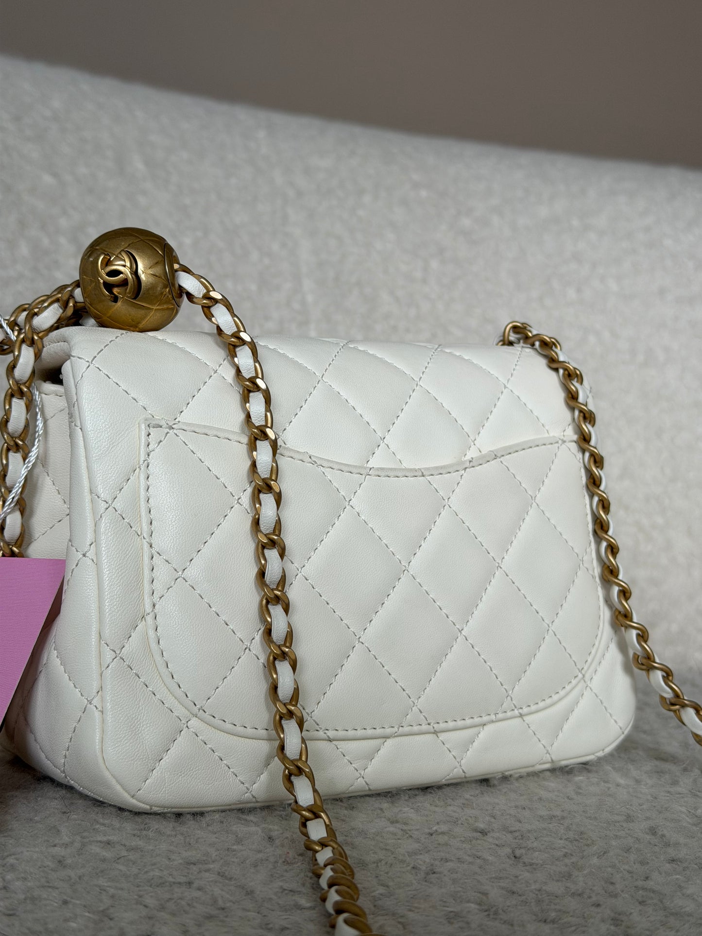 Pre-Owned White Matelassé Lambskin Leather Mini Square Crossbody w/Ball Adjustable Chain