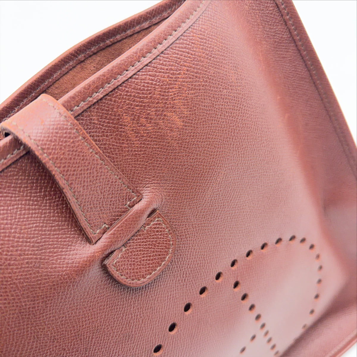 Pre-Owned Brown Epsom Leather Evelyne