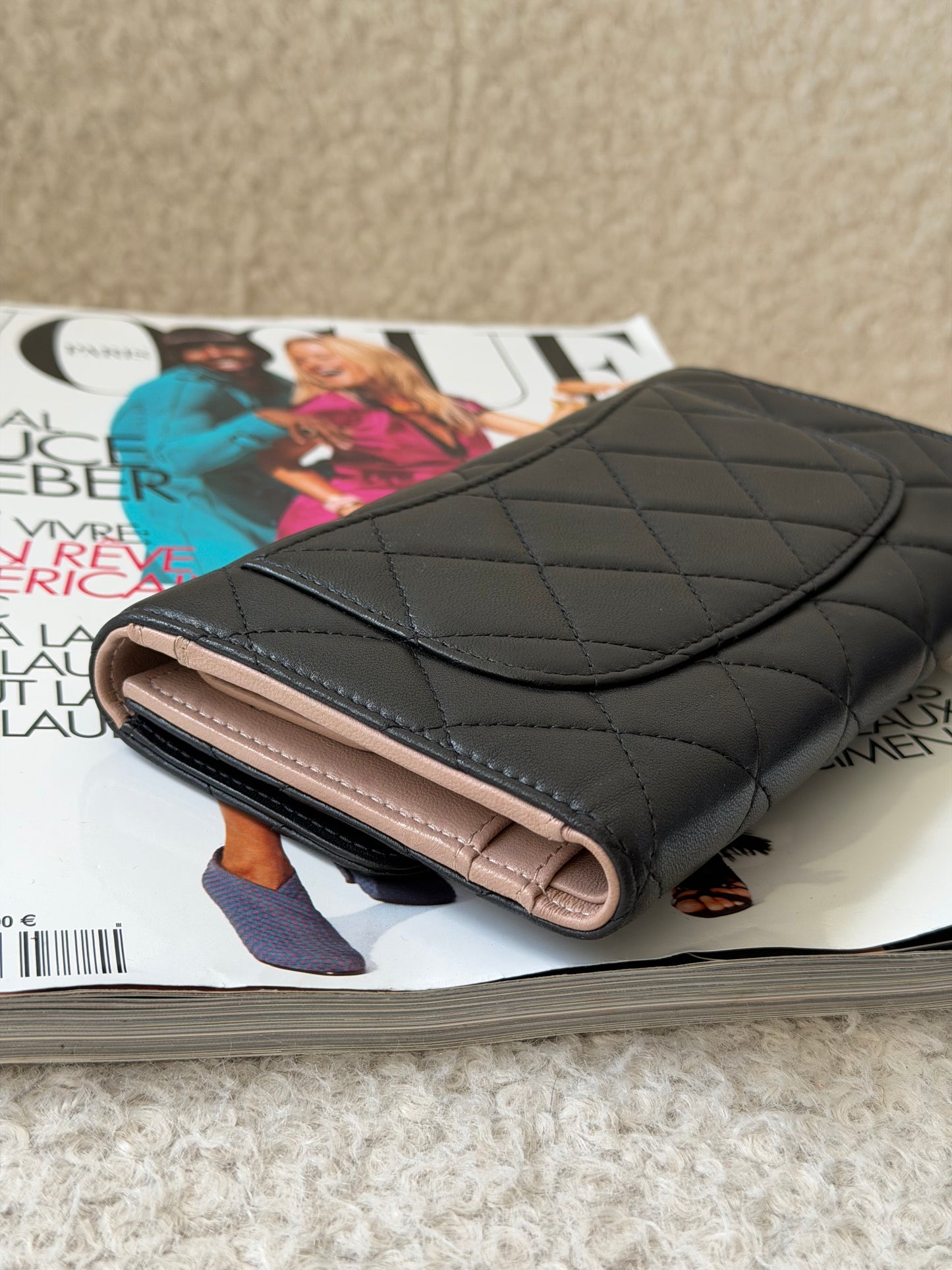 Pre-Owned Black Lambskin Leather Tri-Fold Wallet
