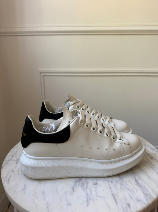 Black/White Leather Shoes 37.5 Very good