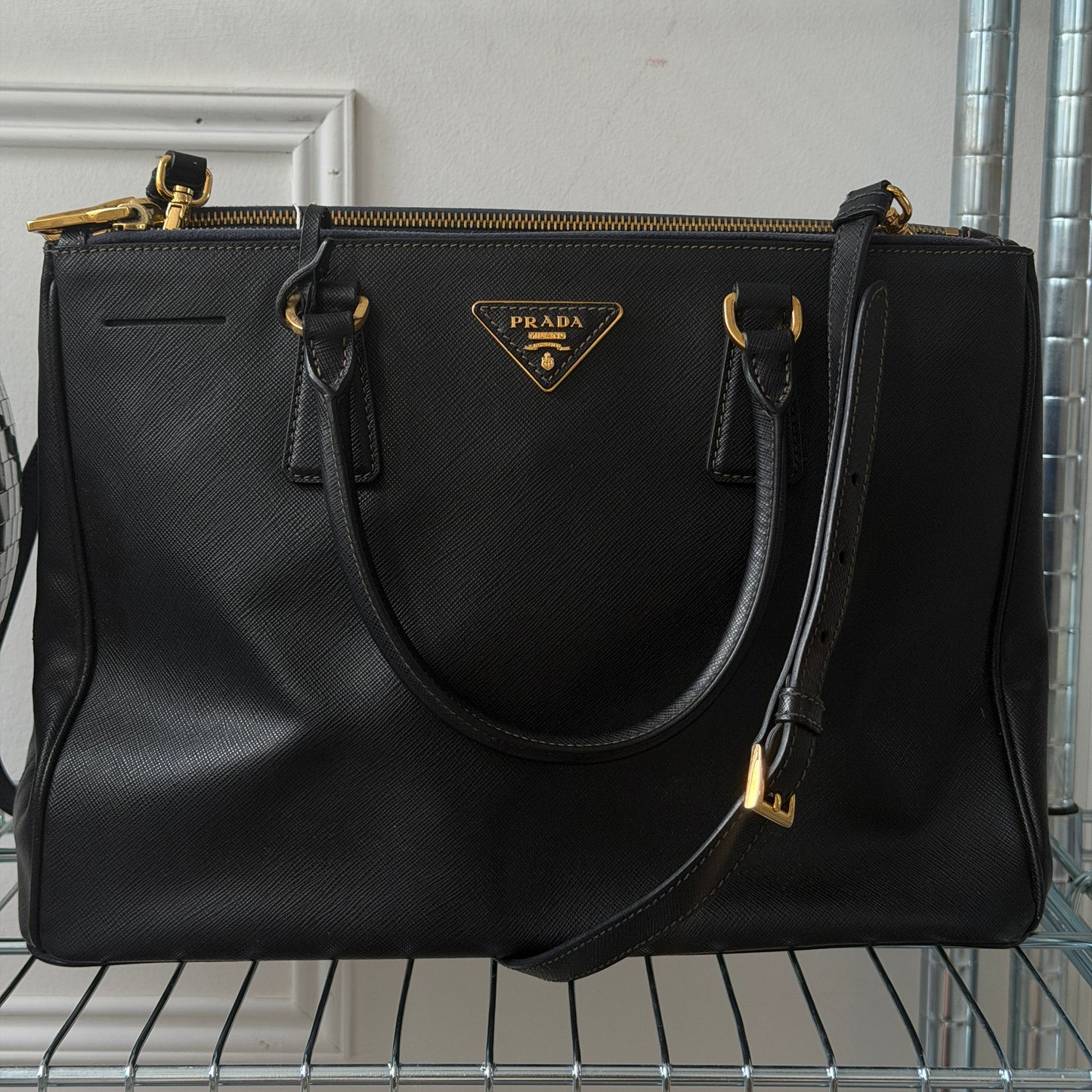 Pre-Owned Black Saffiano Leather Galleria Bag