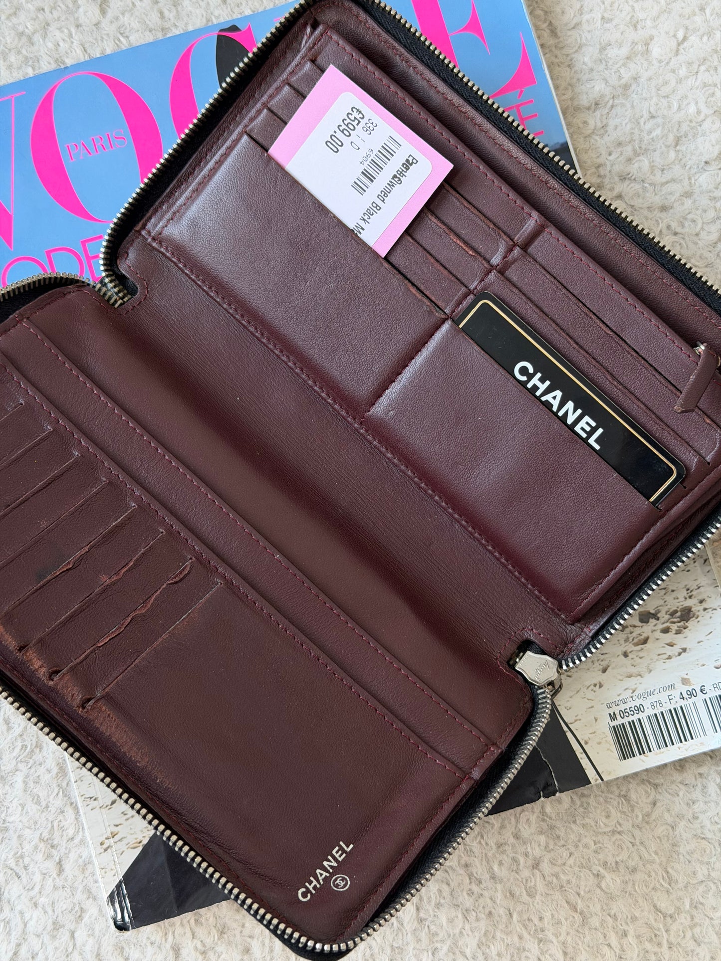 Pre-Owned Black Matelassé Lambskin Zip Wallet