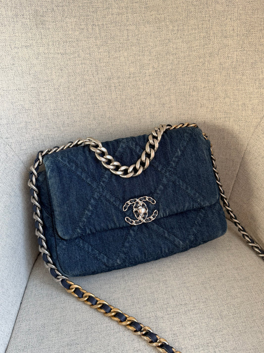 Pre-Owned Blue Denim 19 Crossbody Bag