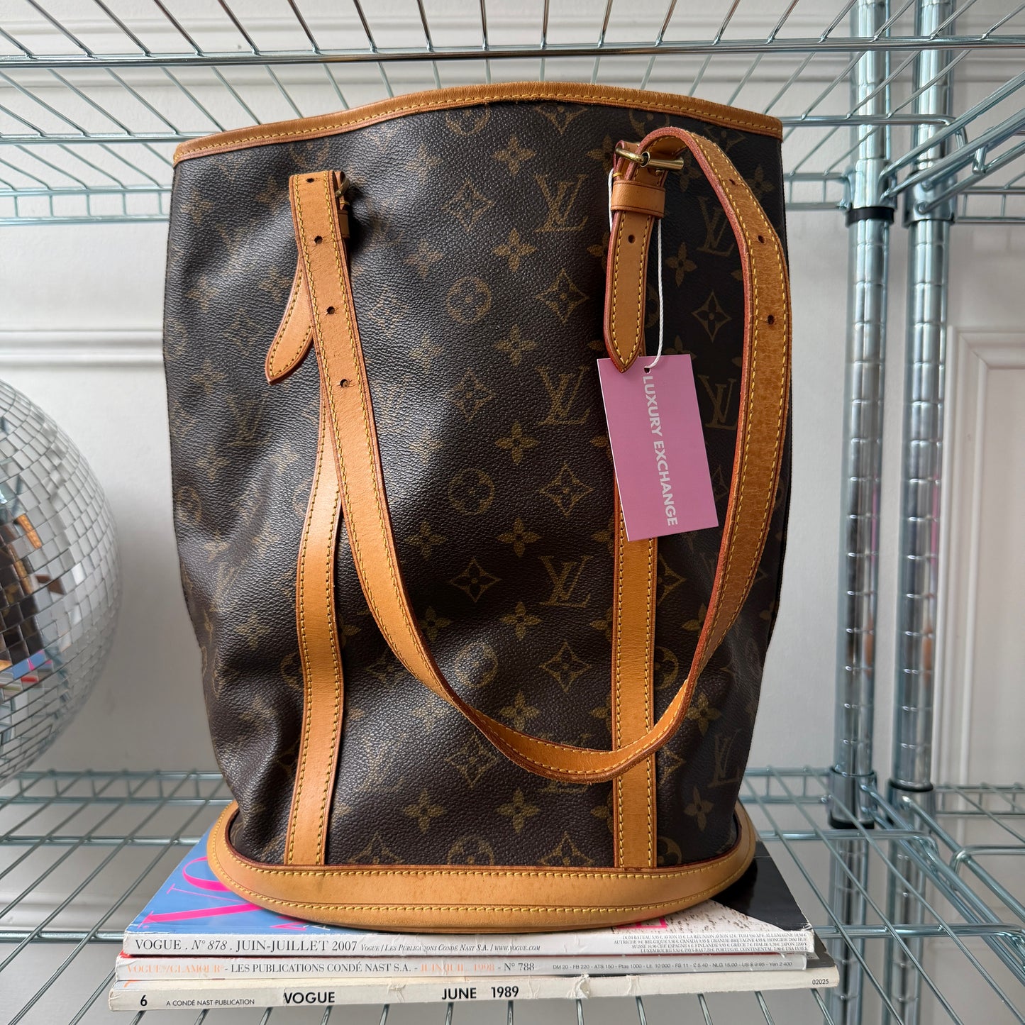 Pre-Owned LV Monogram Canvas Bucket Bag MM