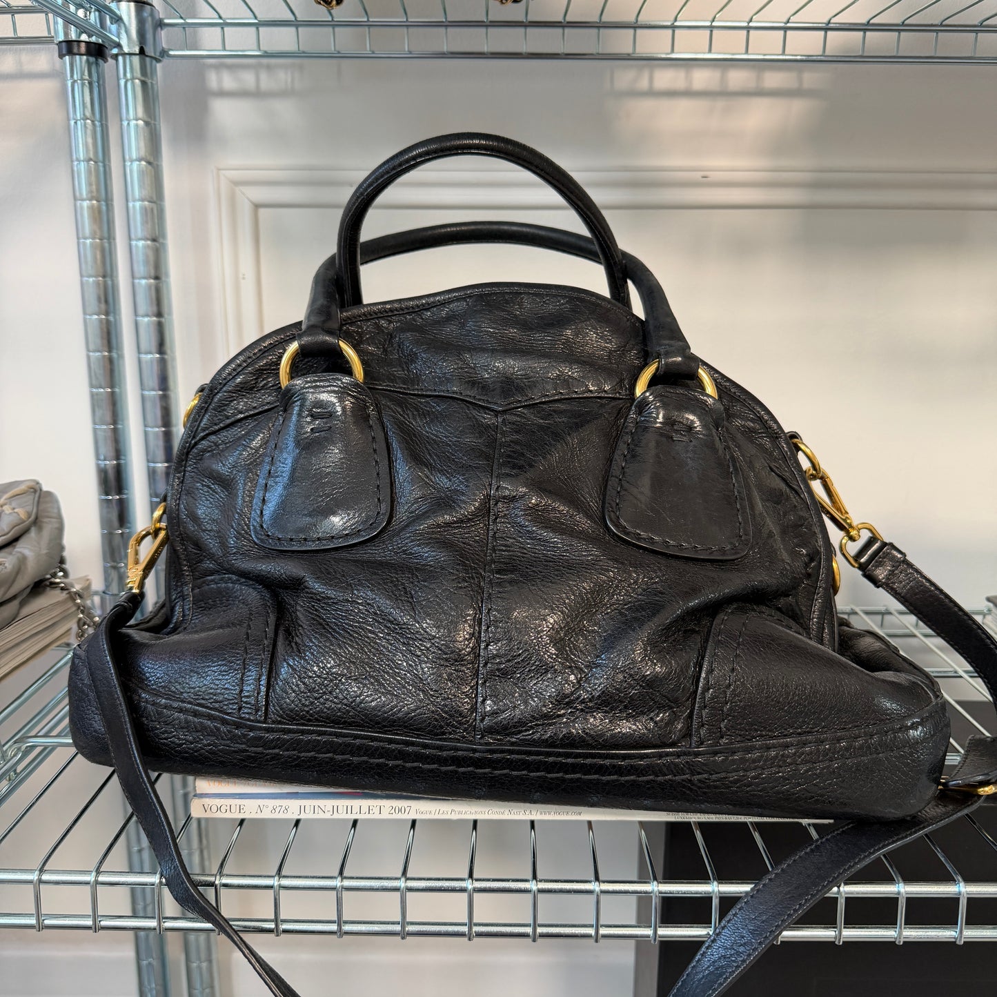 Pre-Owned Black Leather Shoulder Bag