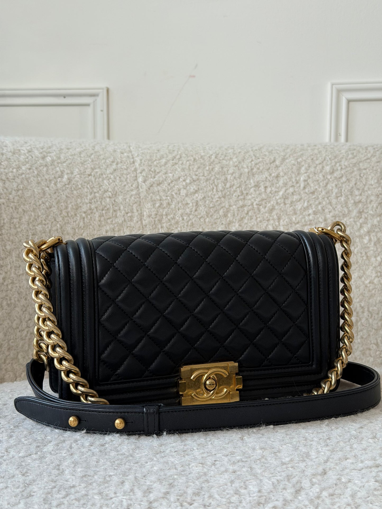 Pre-Owned Black Matelassé Lambskin Leather Boy Single Flap Handbag