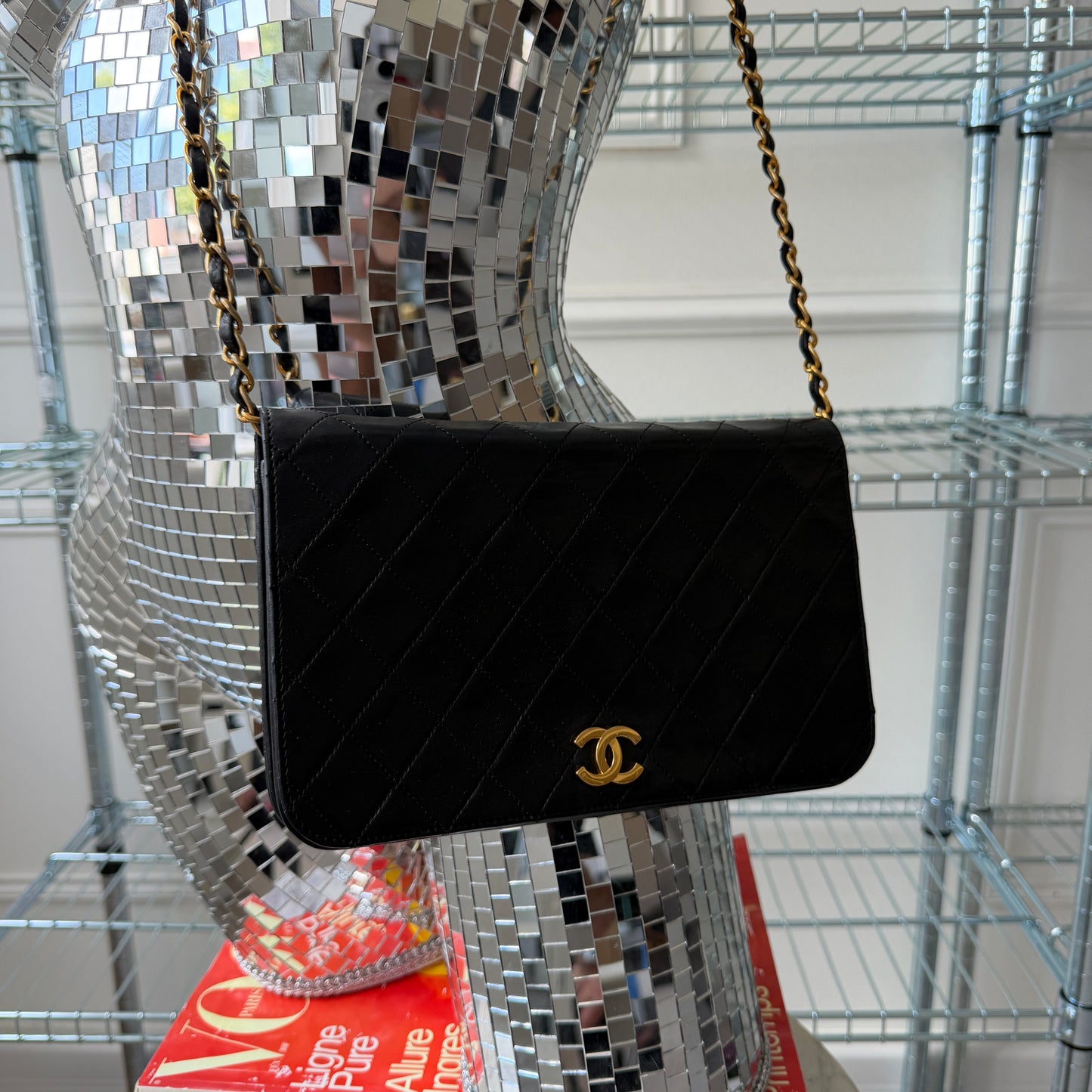 Pre-Owned Black Matelassé Lambskin Full Flap Shoulder Bag