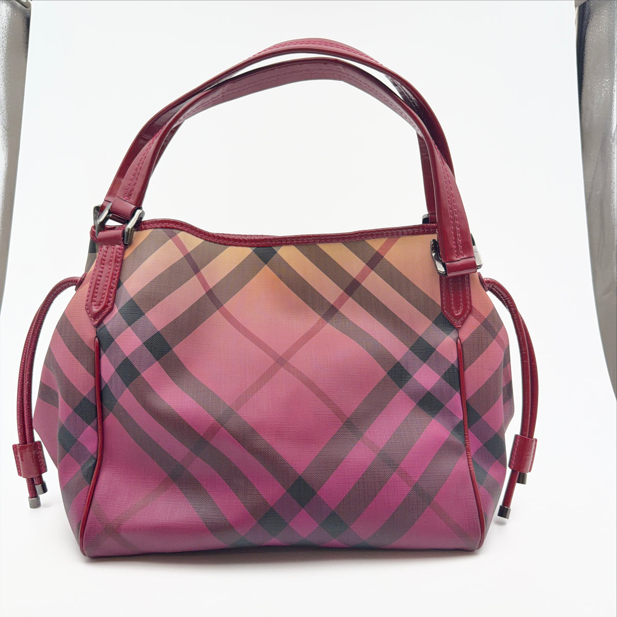 Pre-Owned Red Gradient Novacheck Coated Canvas Shoulder Bag